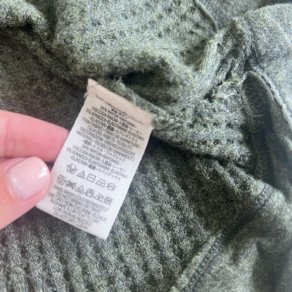 Free People Laguna Thermal Long Sleeve Olive Green Size S - Picture 8 of 8